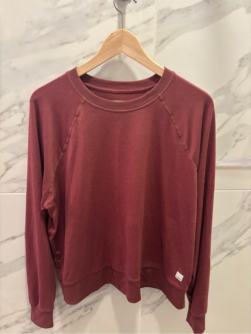 Vuori Women’s Halo Modern Crew - Heathered Red/Brown